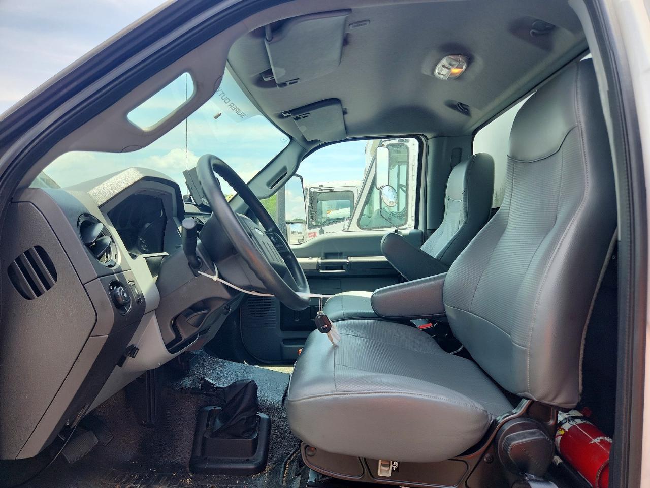 2017 FORD F650