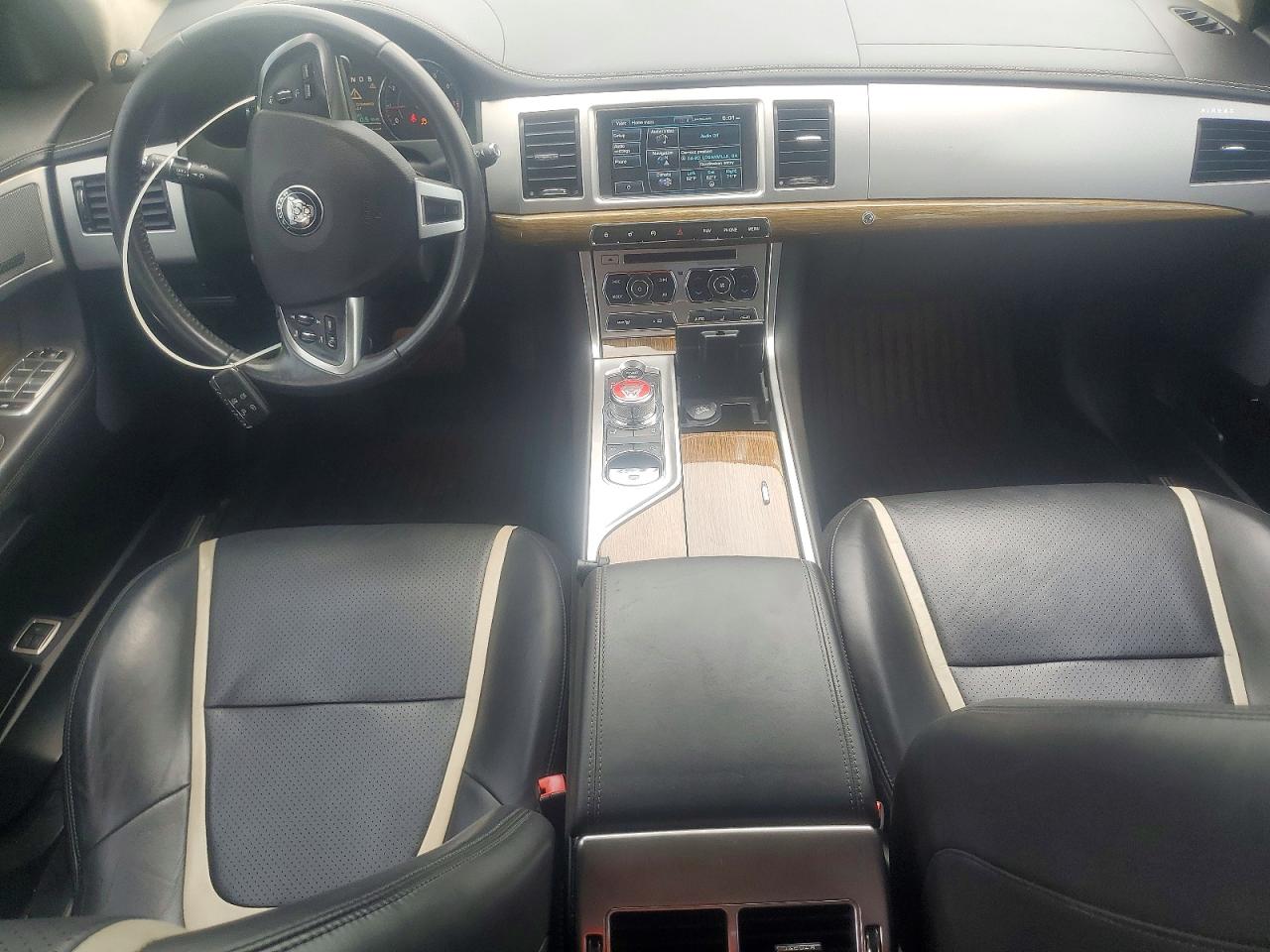 2015 JAGUAR XF