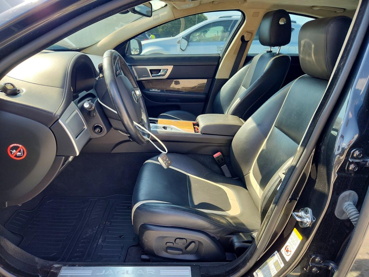 2015 JAGUAR XF