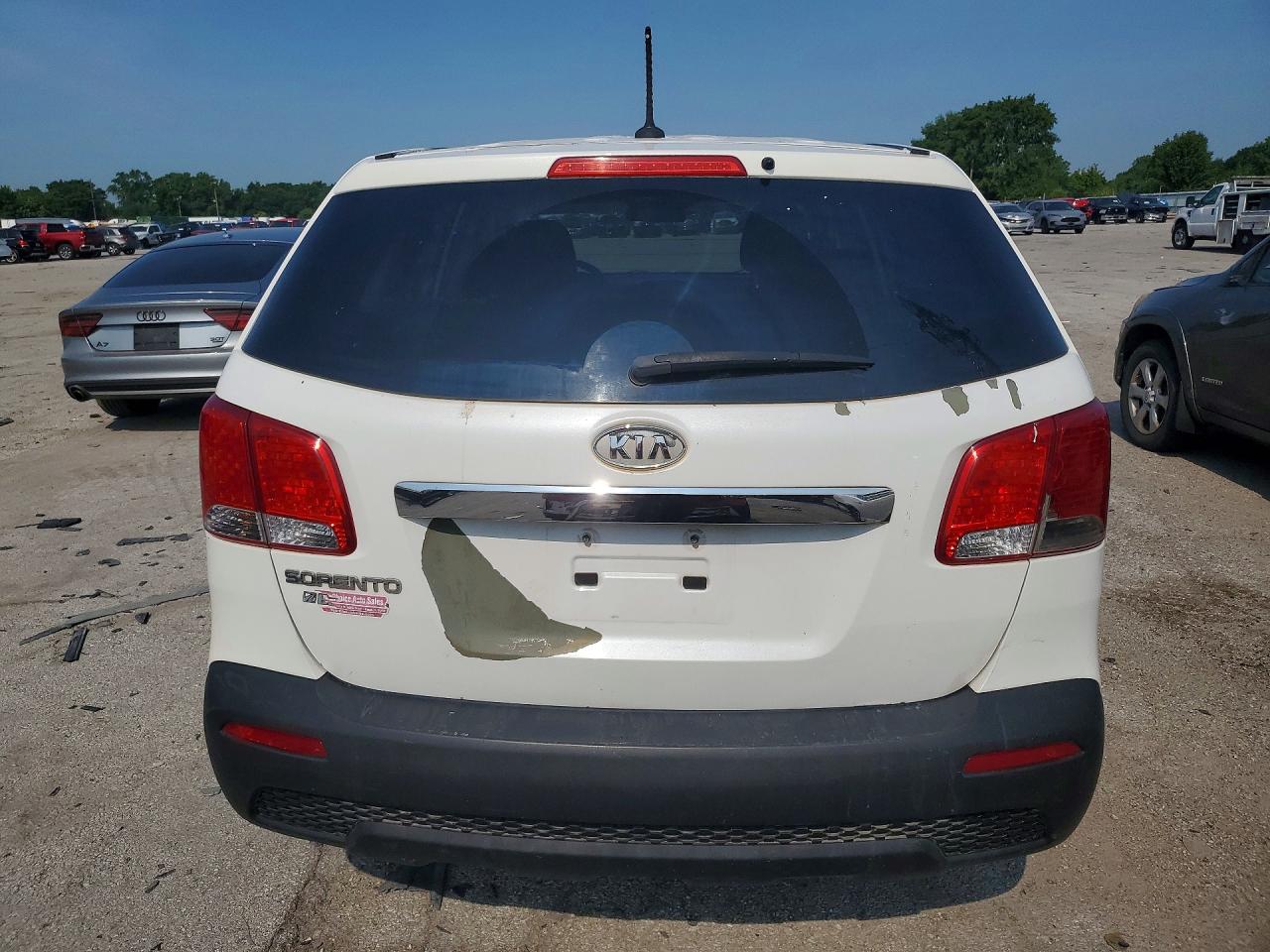 2011 KIA SORENTO