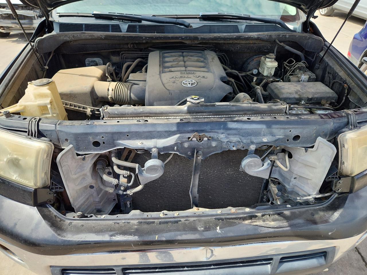 2011 TOYOTA TUNDRA