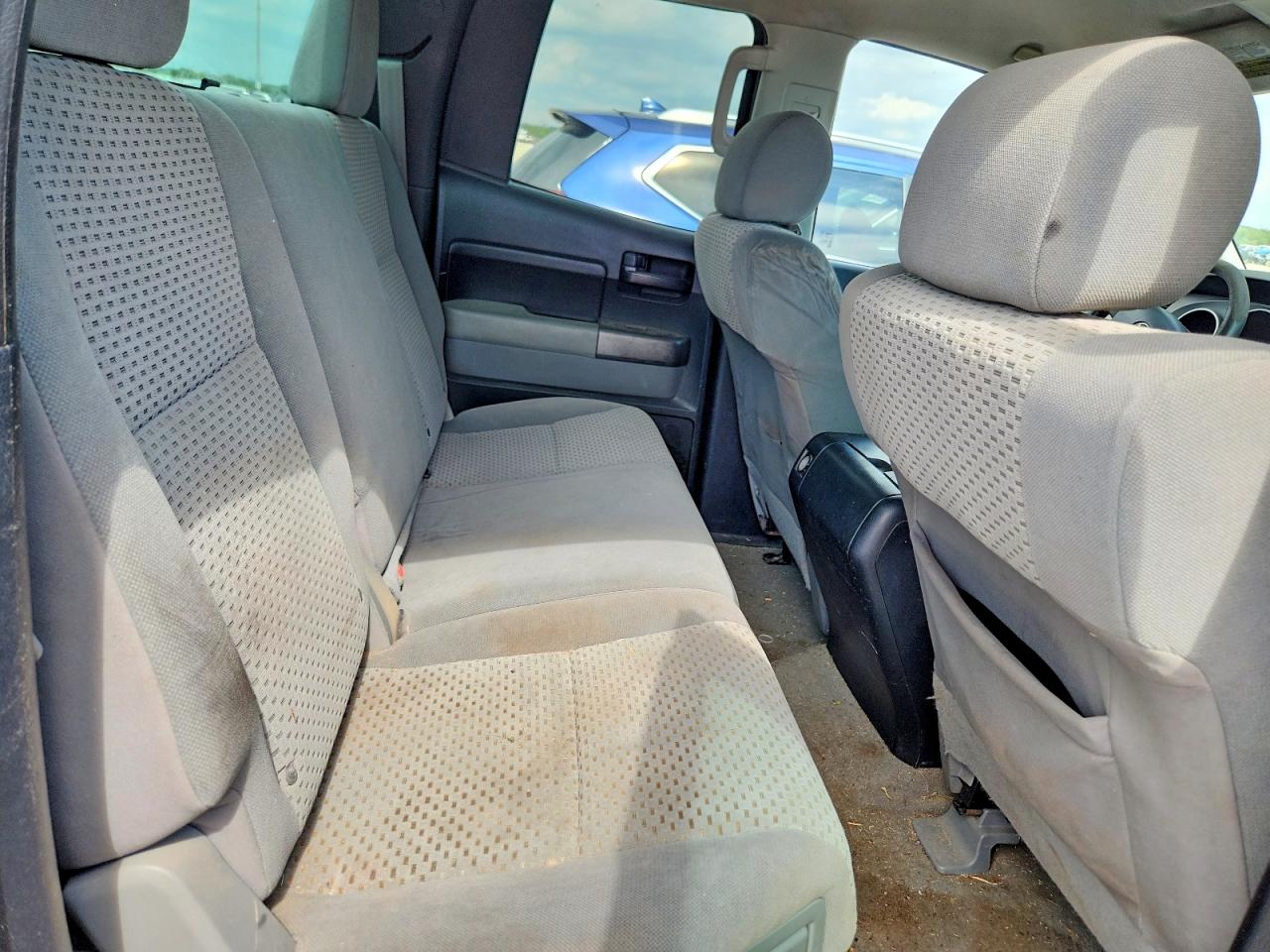 2011 TOYOTA TUNDRA