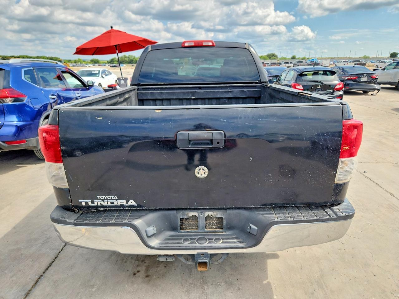 2011 TOYOTA TUNDRA