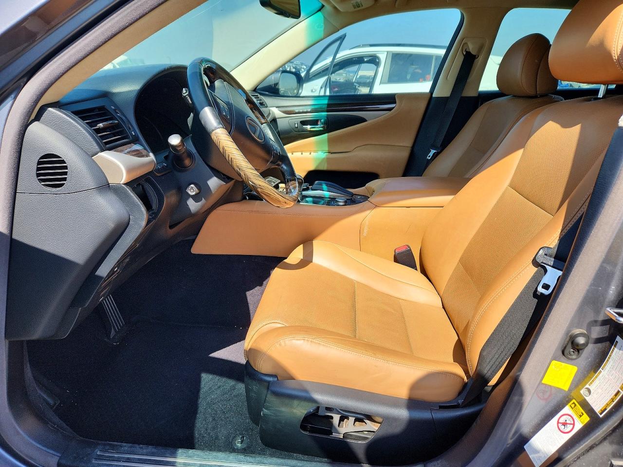 2013 LEXUS LS460