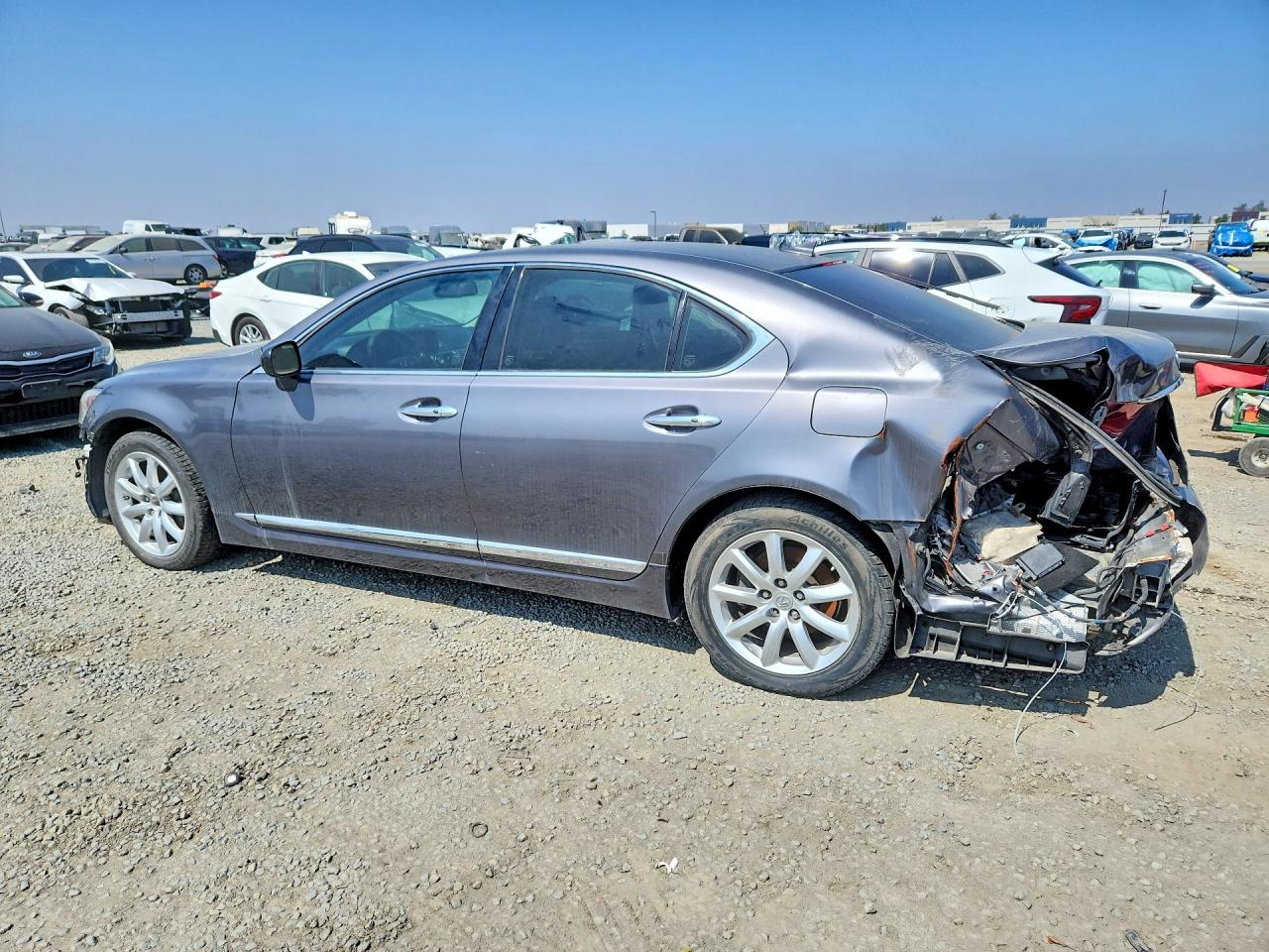 2013 LEXUS LS460