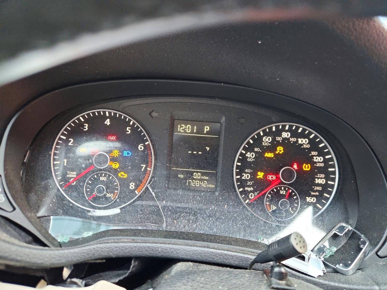 2015 VOLKSWAGEN PASSAT