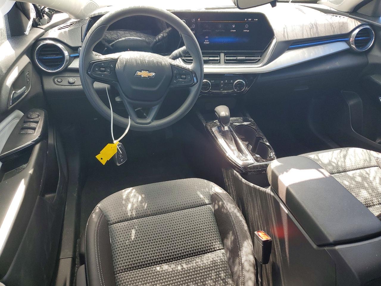 2026 CHEVROLET TRAX
