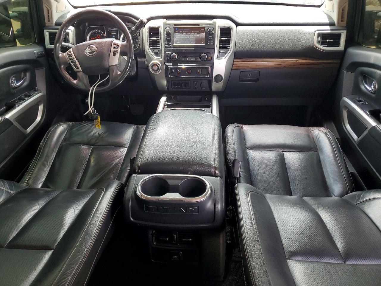 2016 NISSAN TITAN