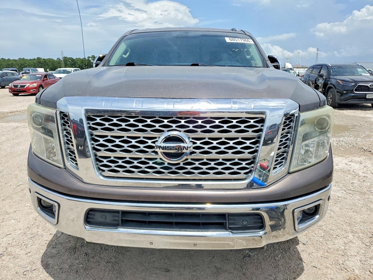 2016 NISSAN TITAN