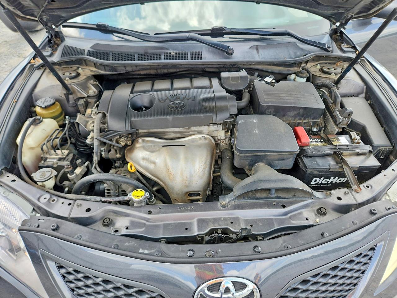 2011 TOYOTA CAMRY