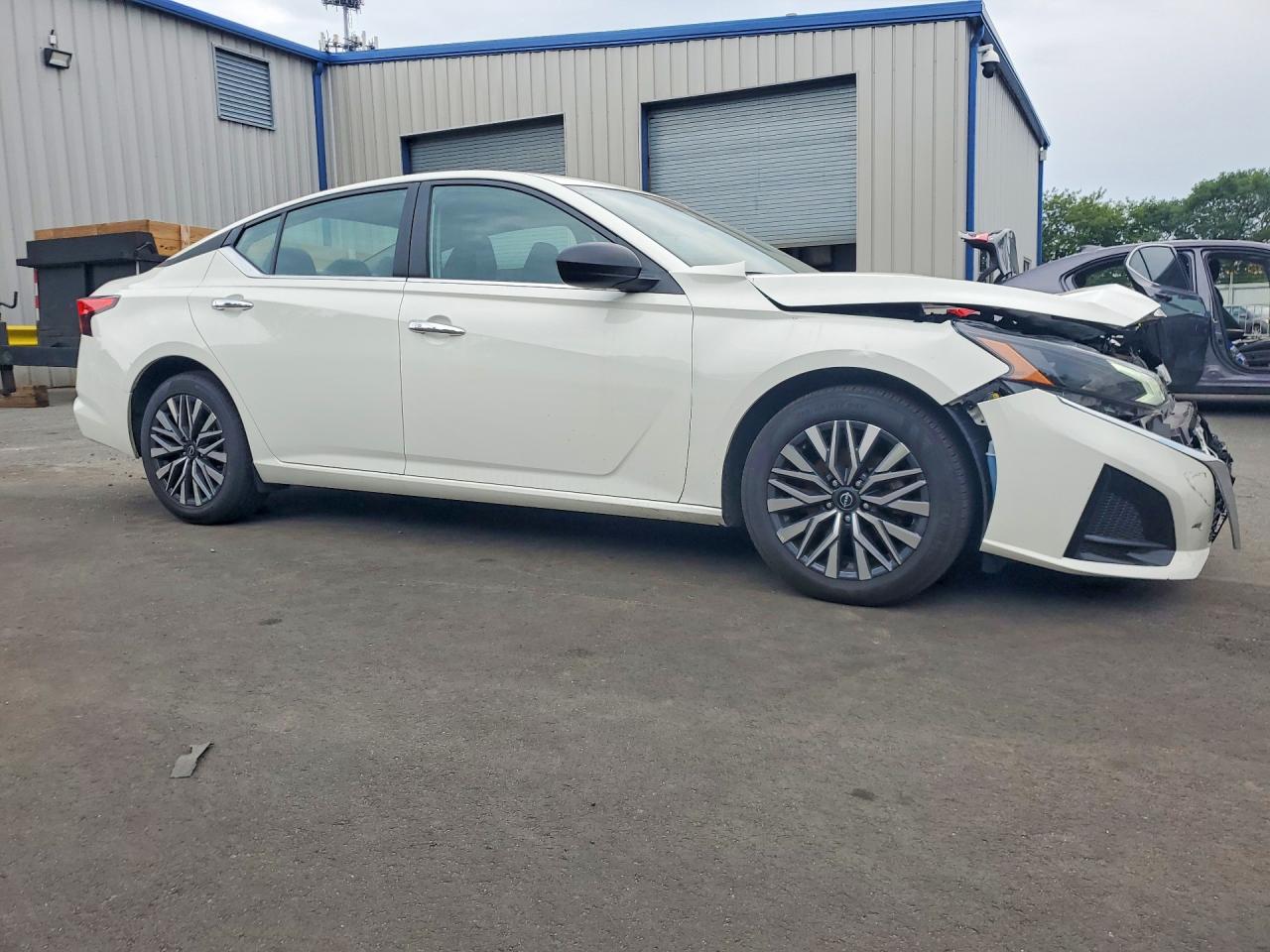 2025 NISSAN ALTIMA