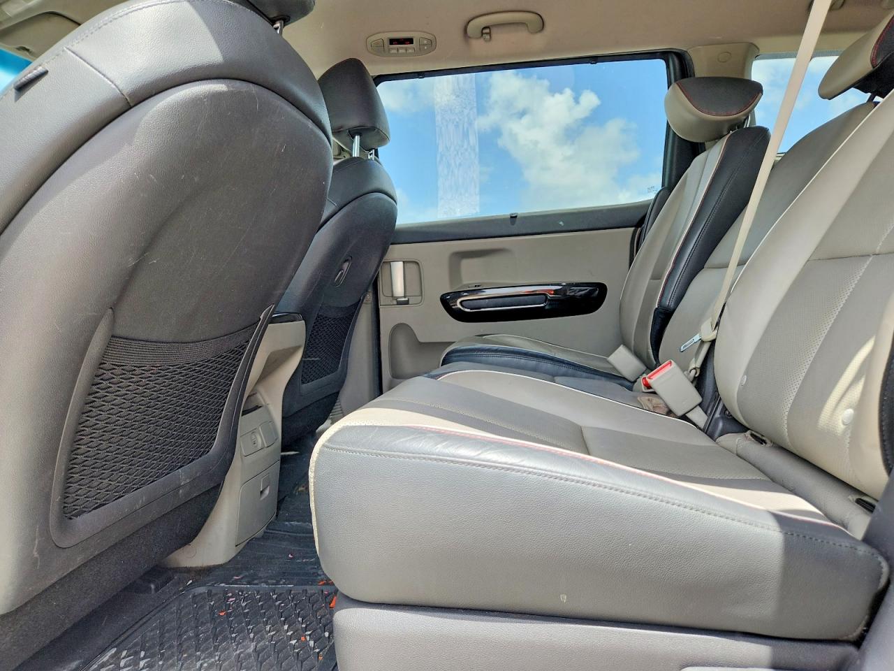 2016 KIA SEDONA