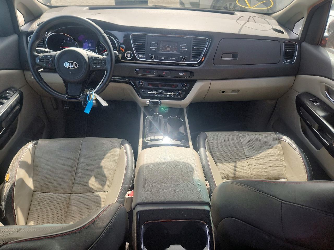 2016 KIA SEDONA