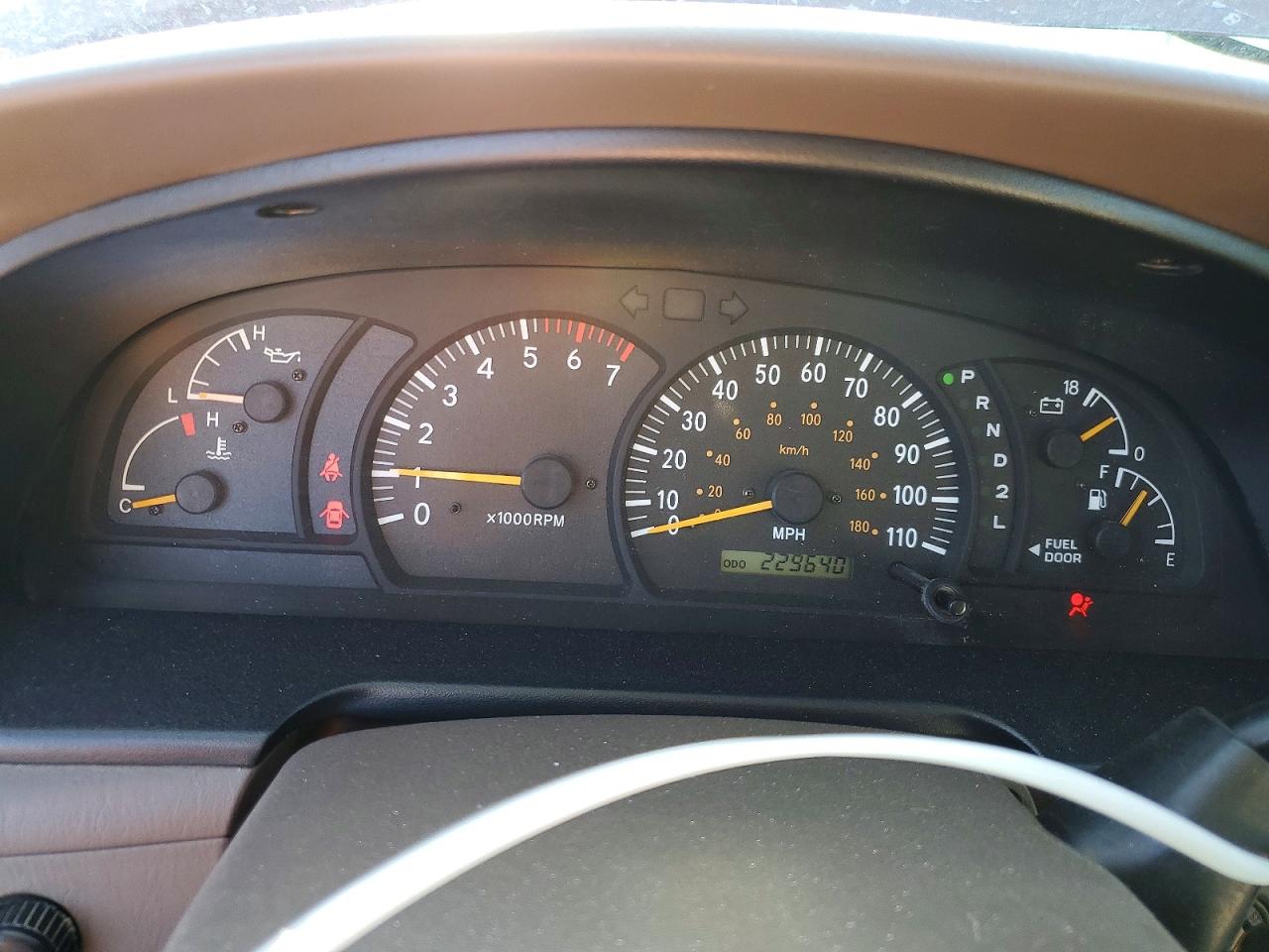 2004 TOYOTA TUNDRA