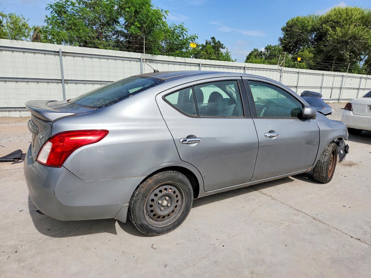 2013 NISSAN VERSA