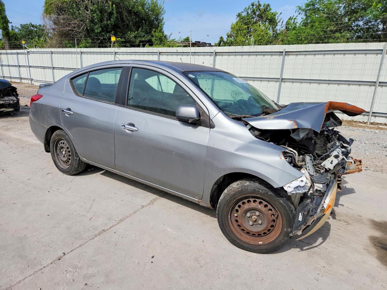 2013 NISSAN VERSA