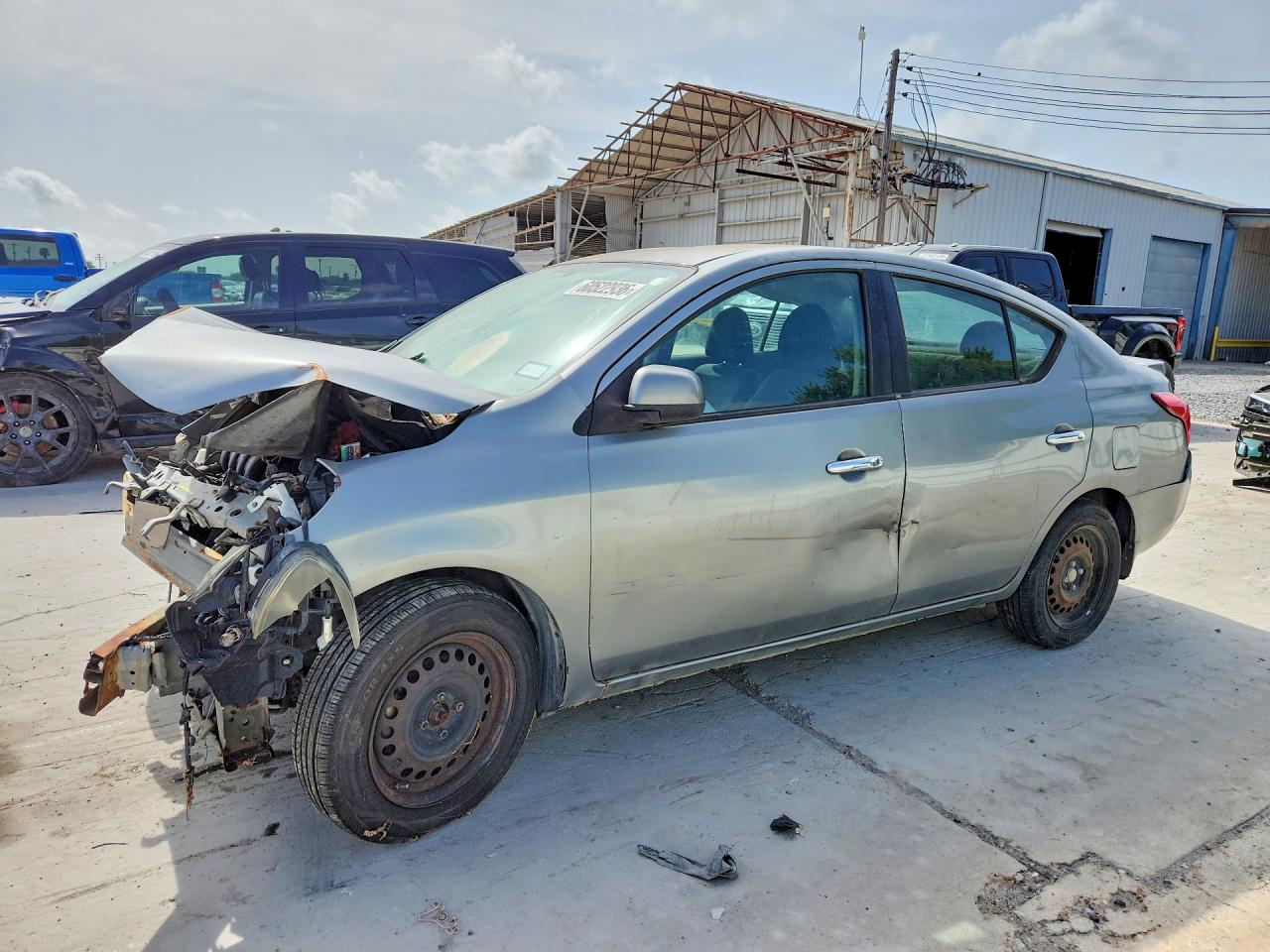 2013 NISSAN VERSA