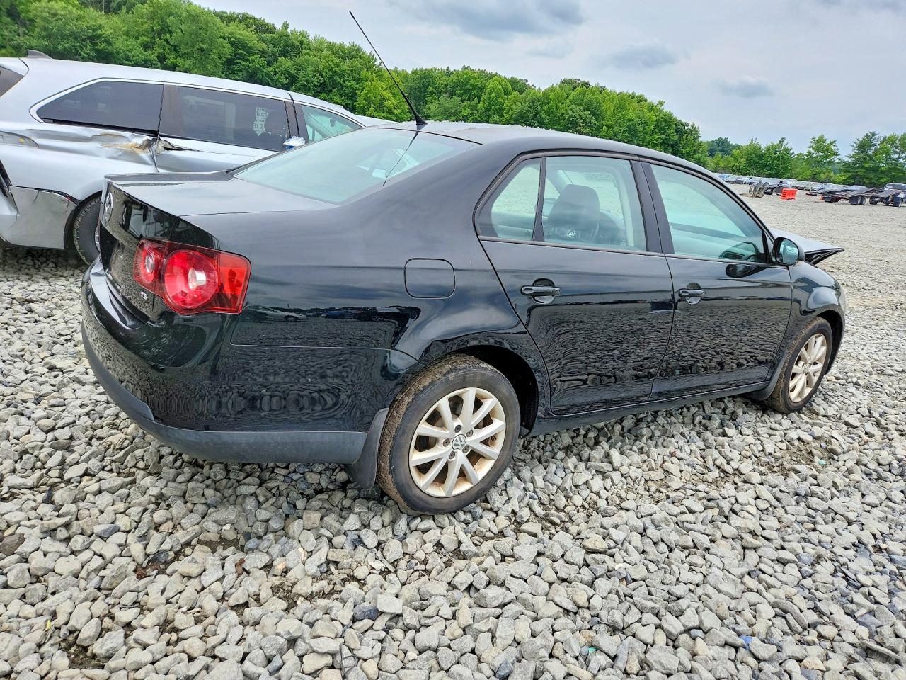 2010 VOLKSWAGEN JETTA