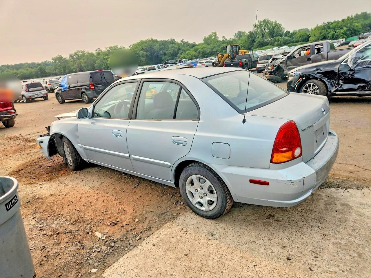 2003 HYUNDAI ACCENT