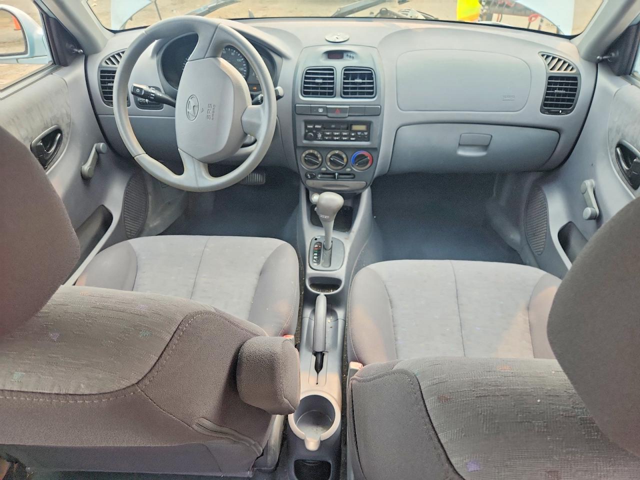 2003 HYUNDAI ACCENT