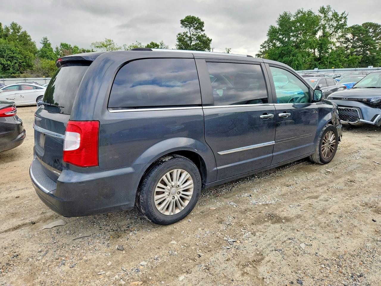 2012 CHRYSLER MINIVAN