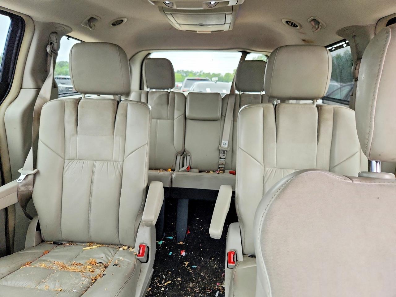 2012 CHRYSLER MINIVAN