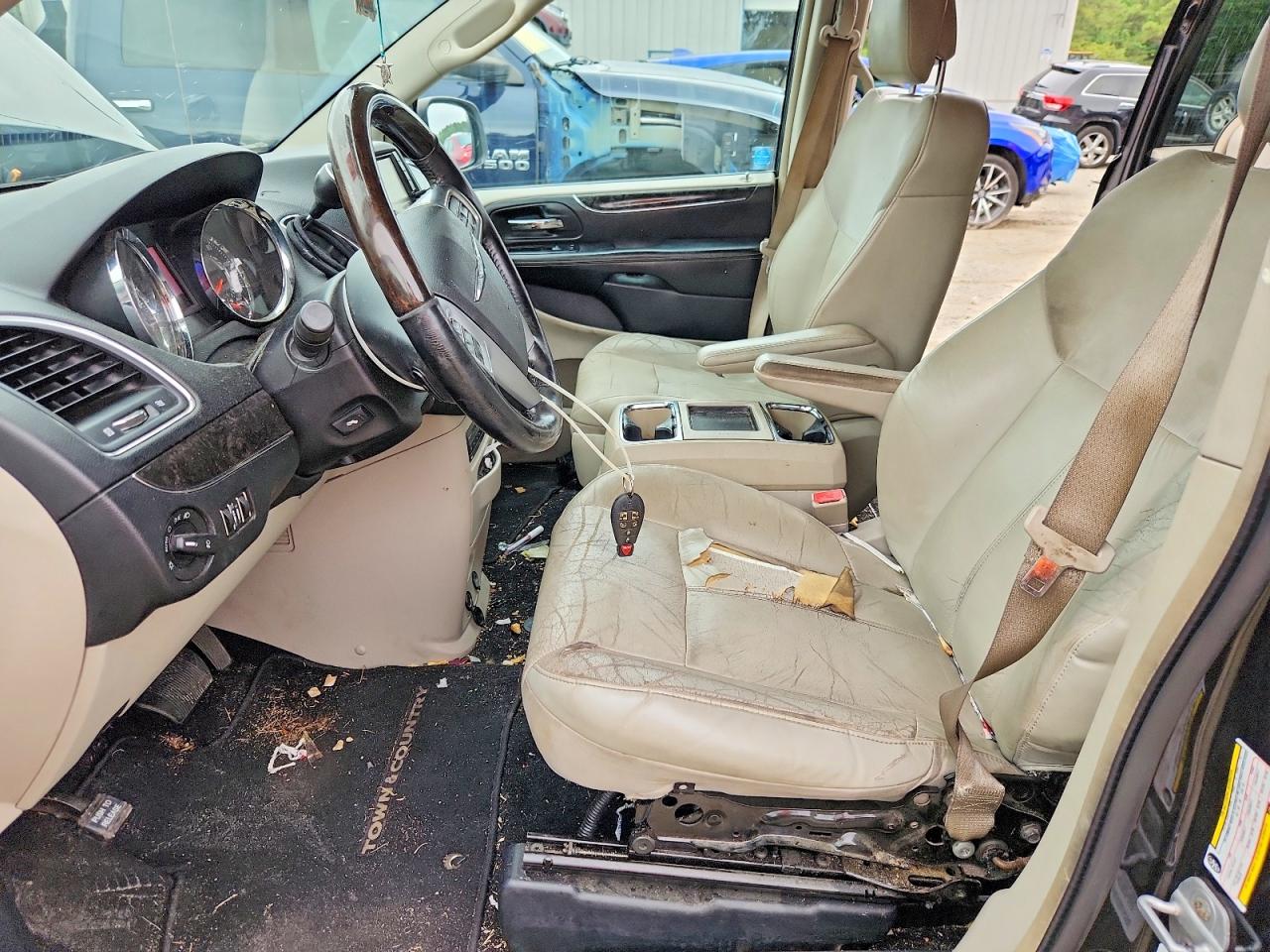 2012 CHRYSLER MINIVAN