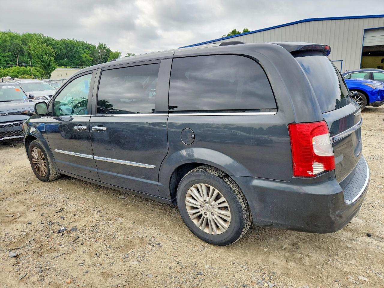 2012 CHRYSLER MINIVAN