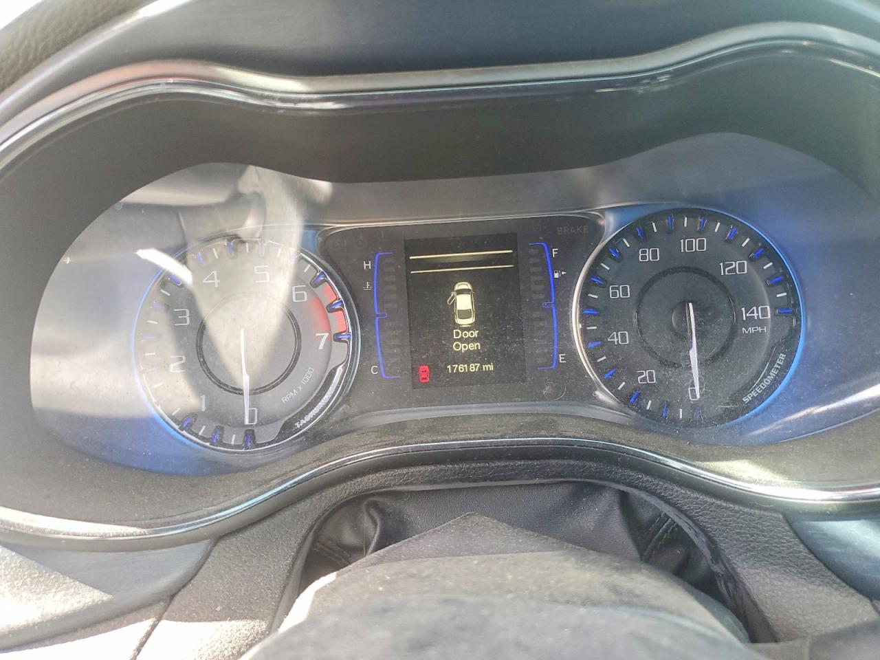 2015 CHRYSLER 200