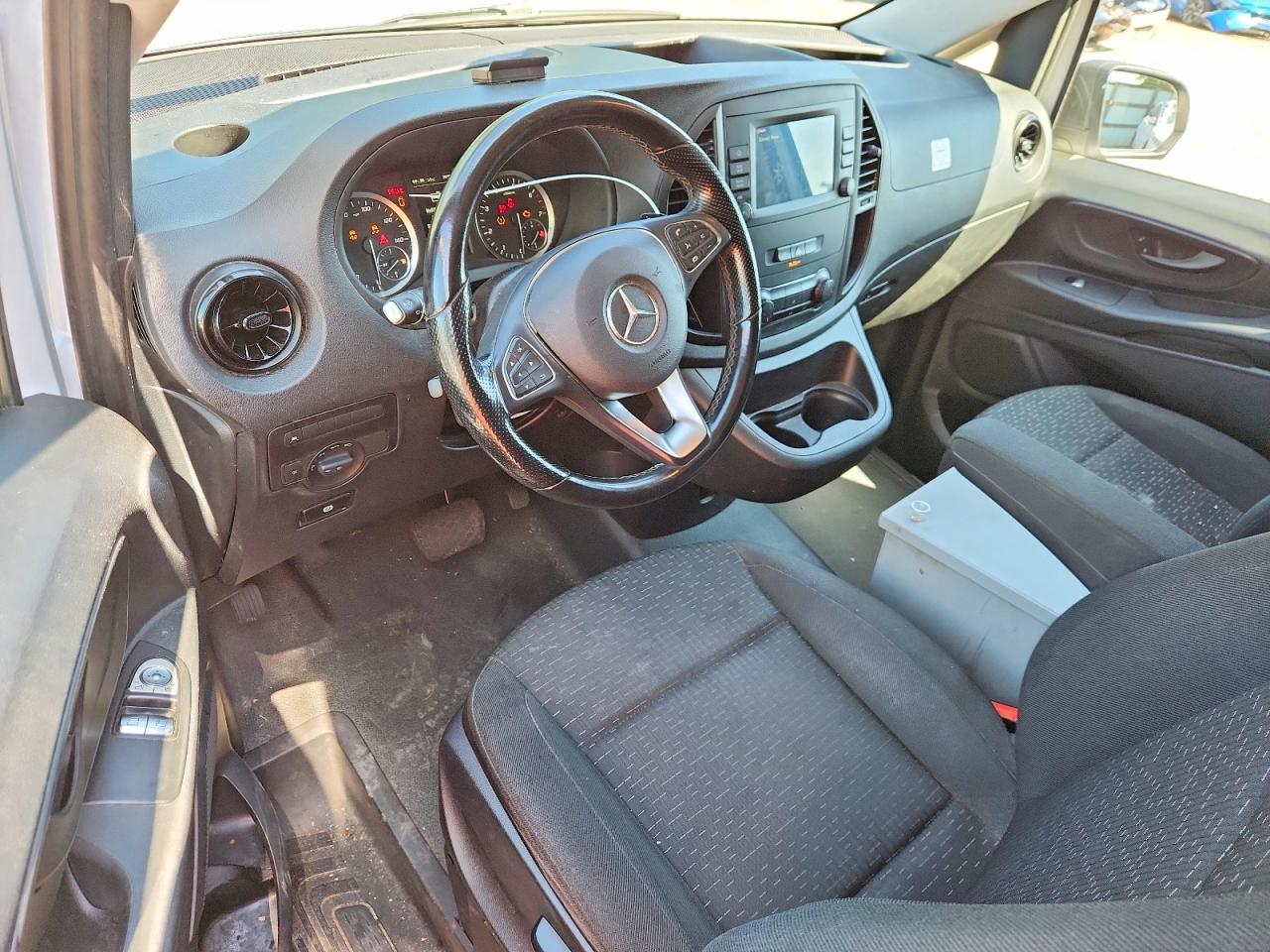 2022 MERCEDES-BENZ METRIS