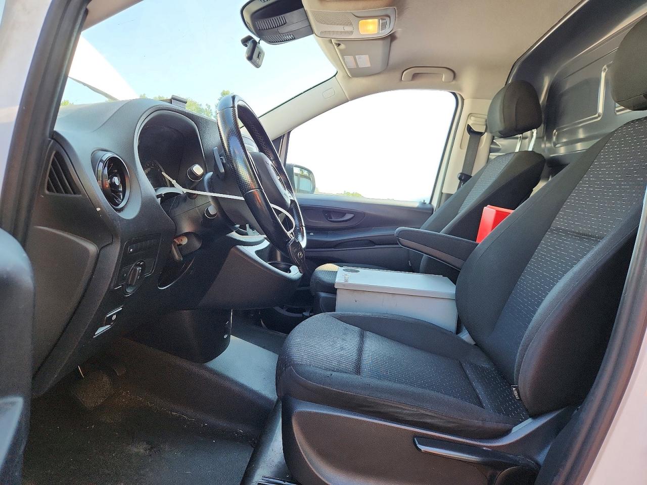 2022 MERCEDES-BENZ METRIS
