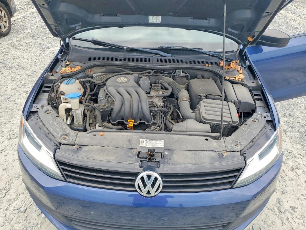 2011 VOLKSWAGEN JETTA