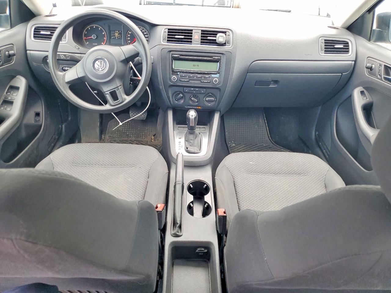 2011 VOLKSWAGEN JETTA