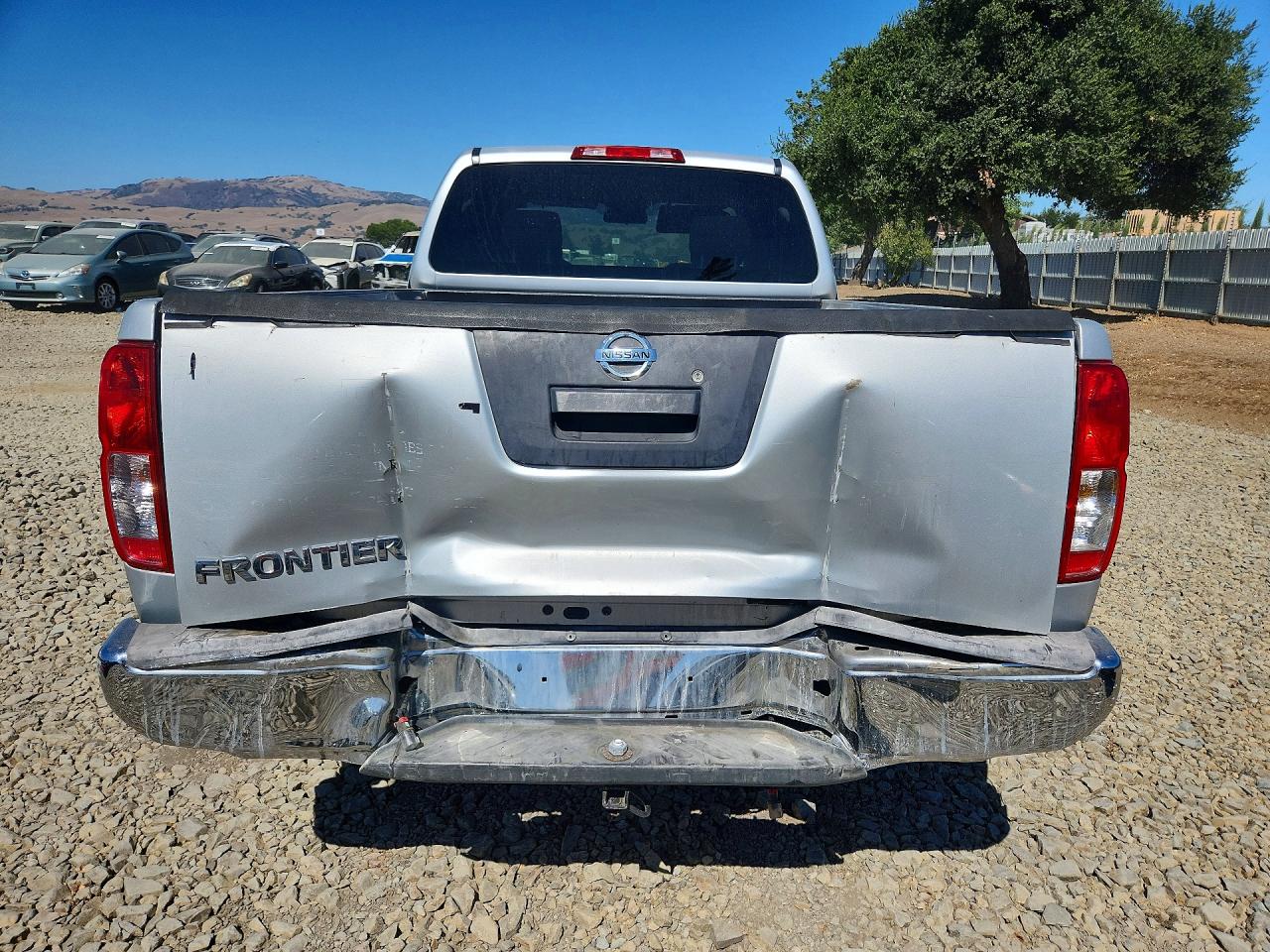 2015 NISSAN FRONTIER