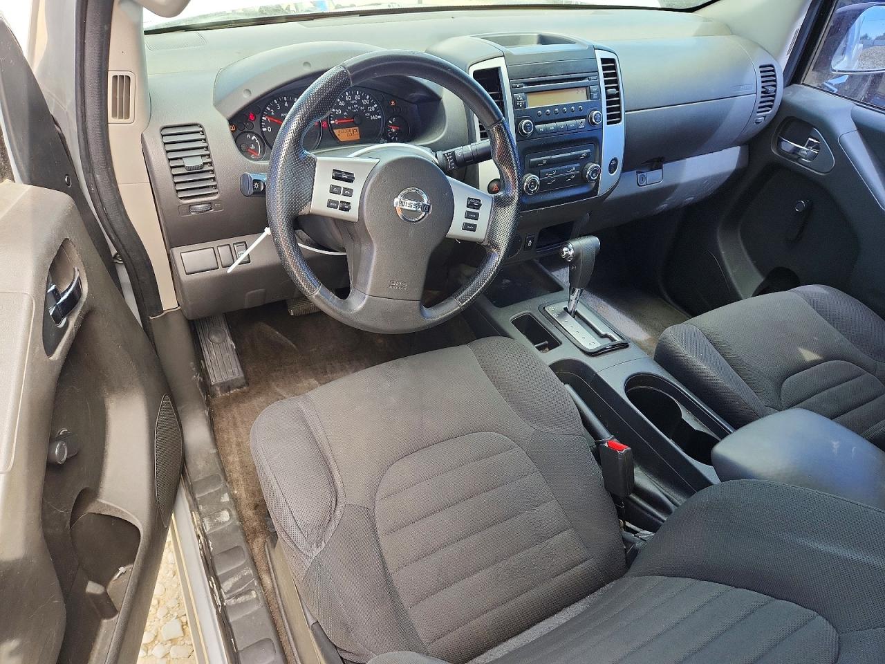 2015 NISSAN FRONTIER