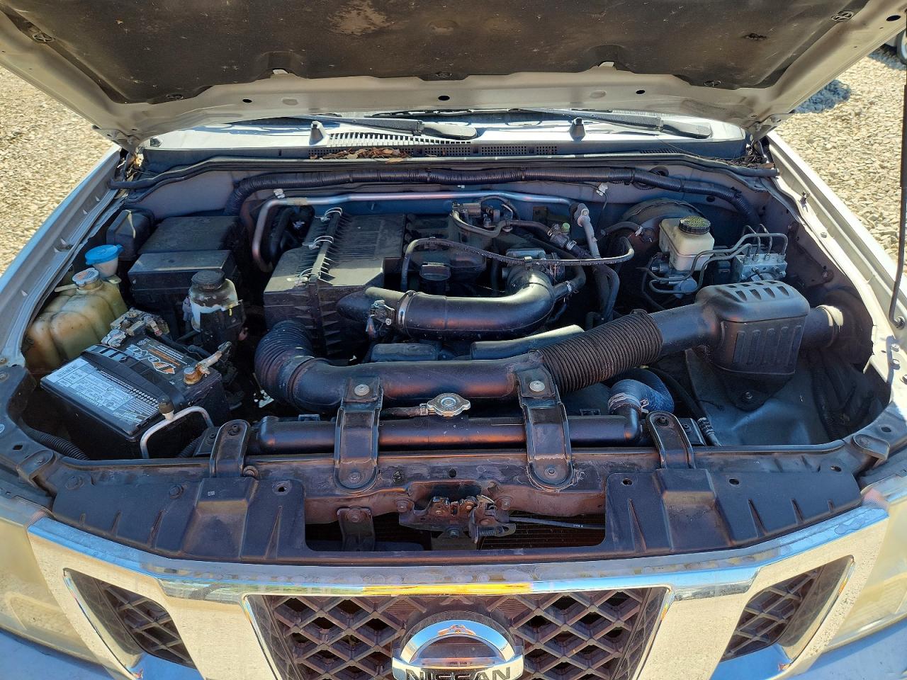 2015 NISSAN FRONTIER