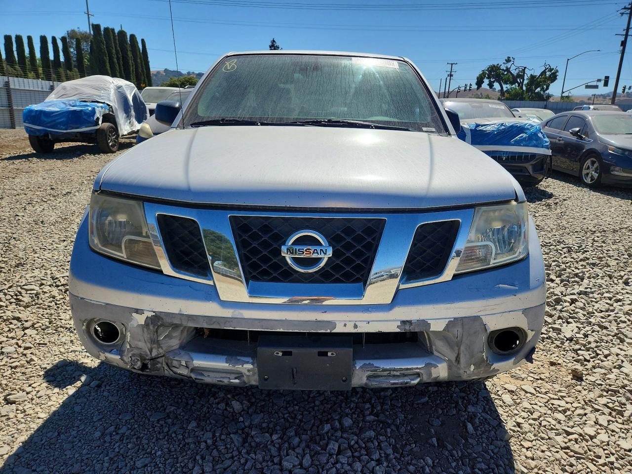 2015 NISSAN FRONTIER