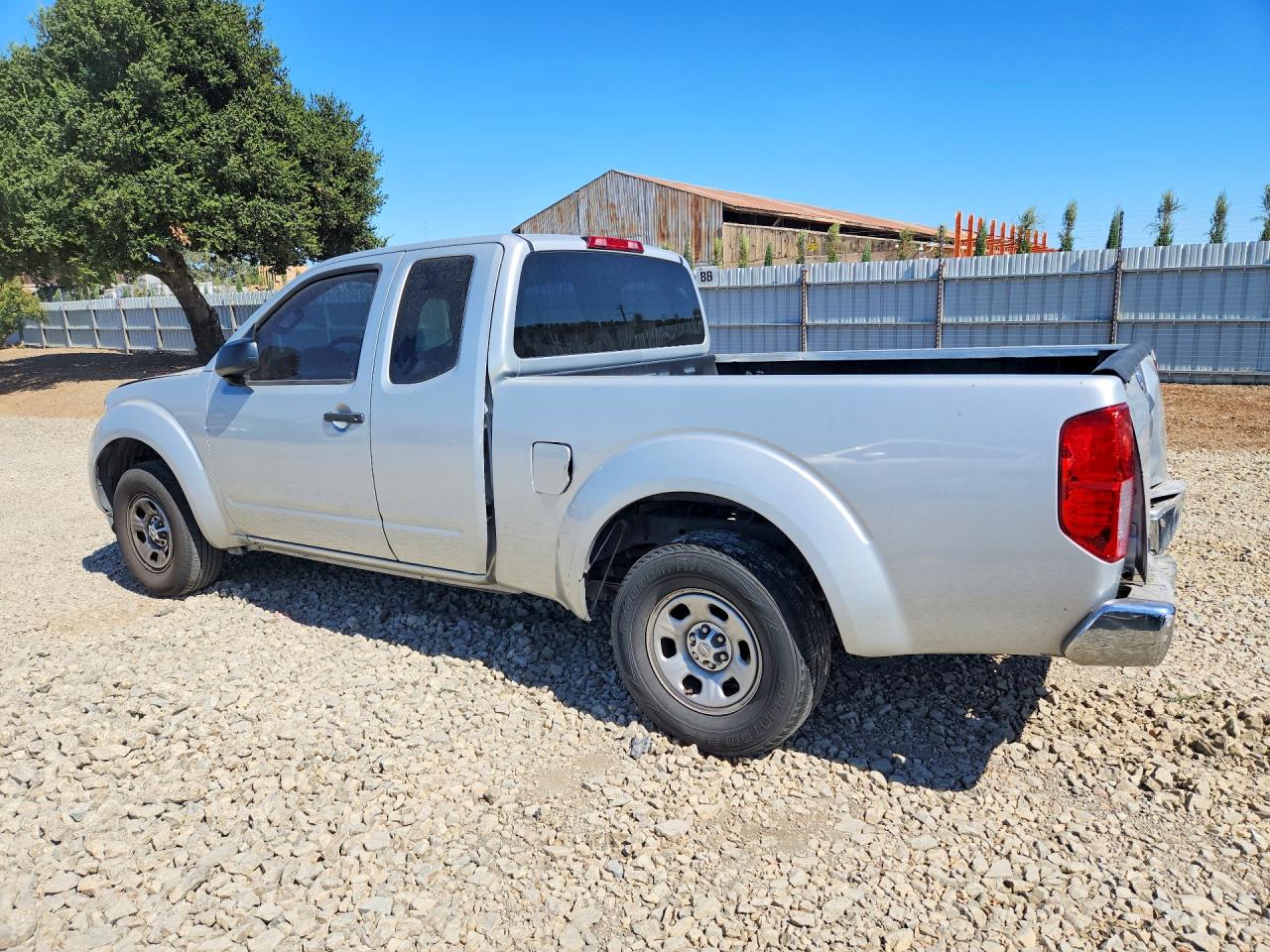 2015 NISSAN FRONTIER