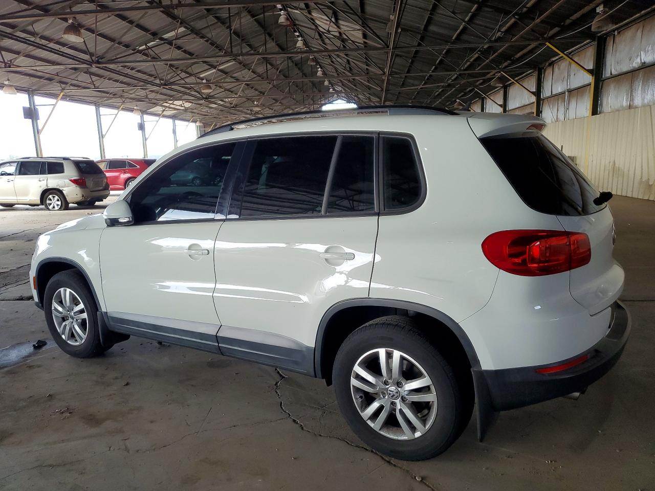 2016 VOLKSWAGEN TIGUAN