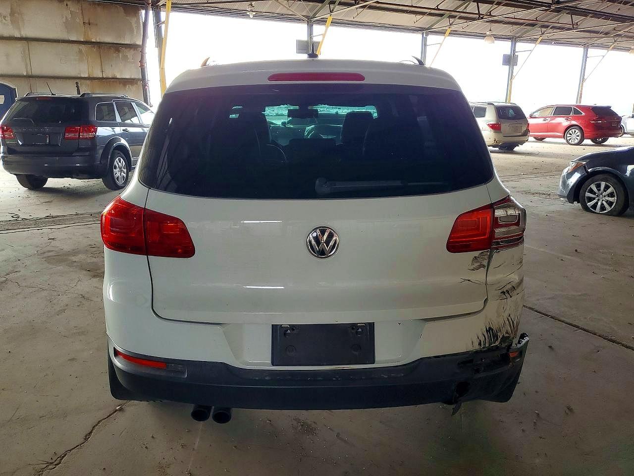 2016 VOLKSWAGEN TIGUAN