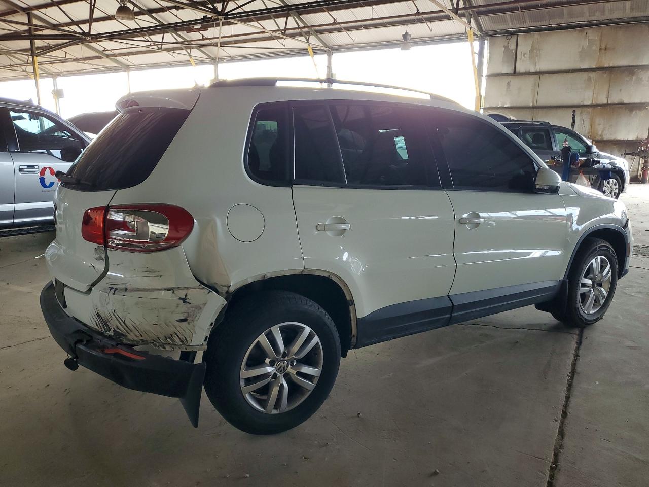2016 VOLKSWAGEN TIGUAN