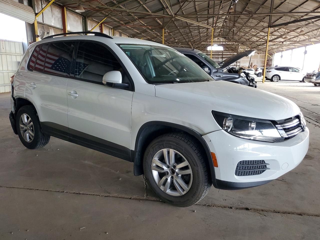 2016 VOLKSWAGEN TIGUAN