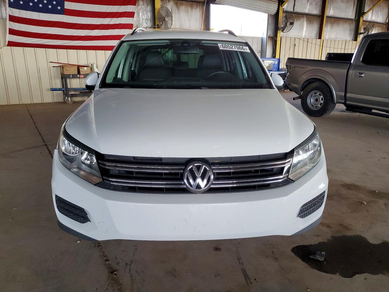 2016 VOLKSWAGEN TIGUAN
