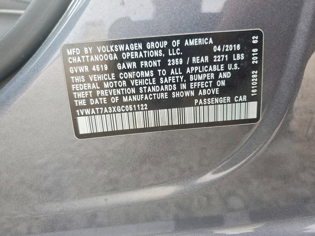2016 VOLKSWAGEN PASSAT