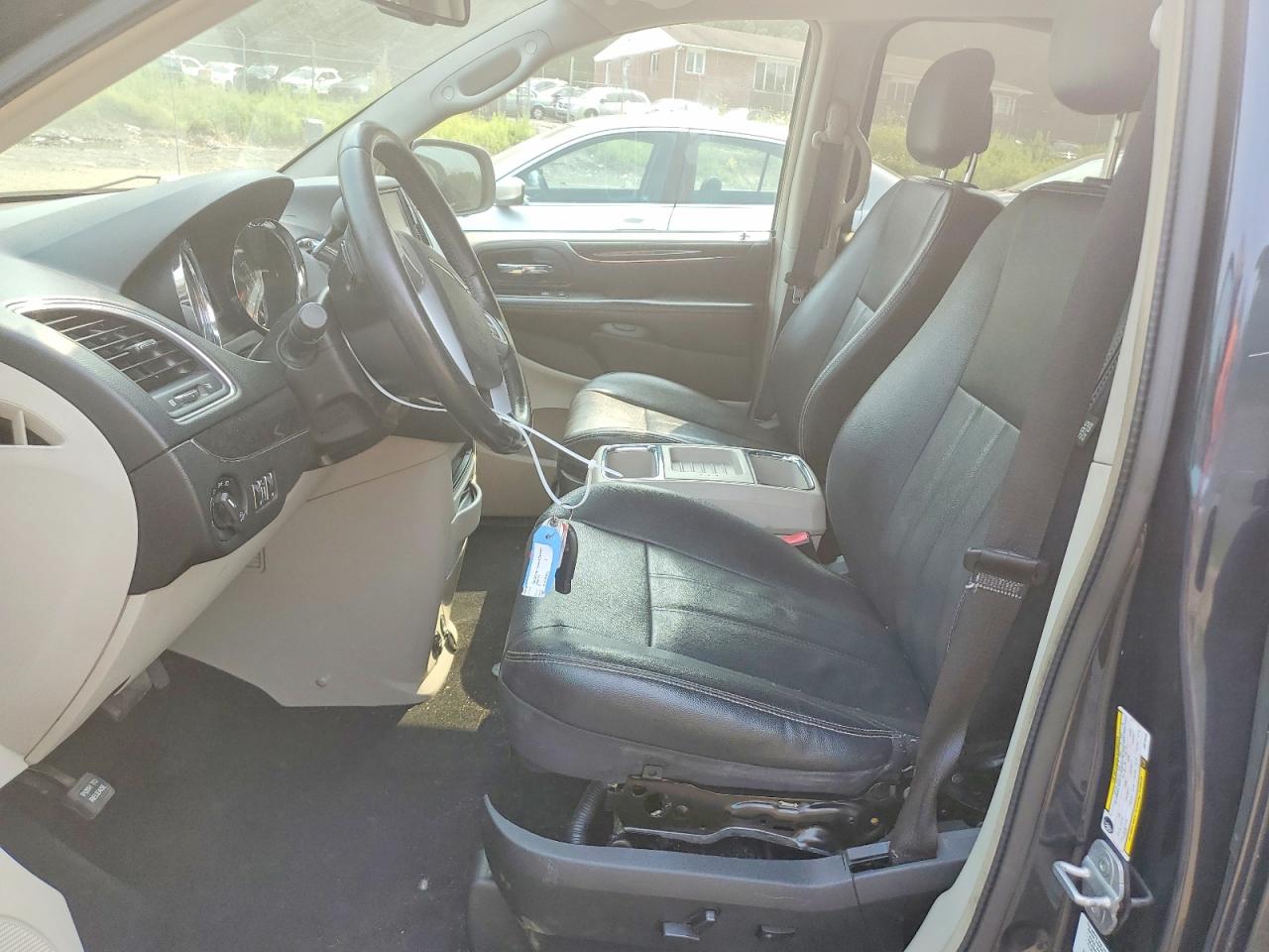 2013 CHRYSLER MINIVAN
