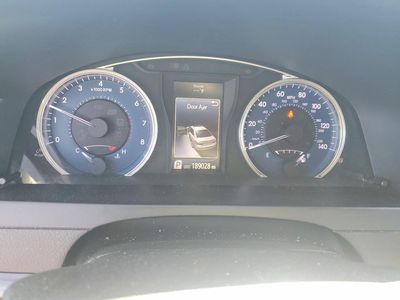 2016 TOYOTA CAMRY