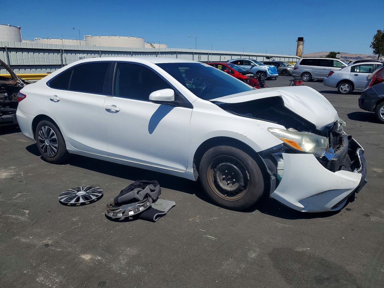 2016 TOYOTA CAMRY
