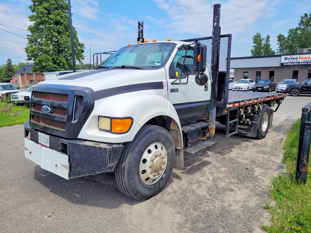 2004 FORD F750