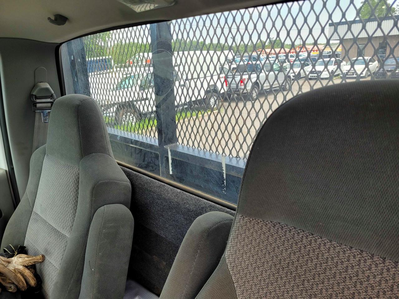 2004 FORD F750