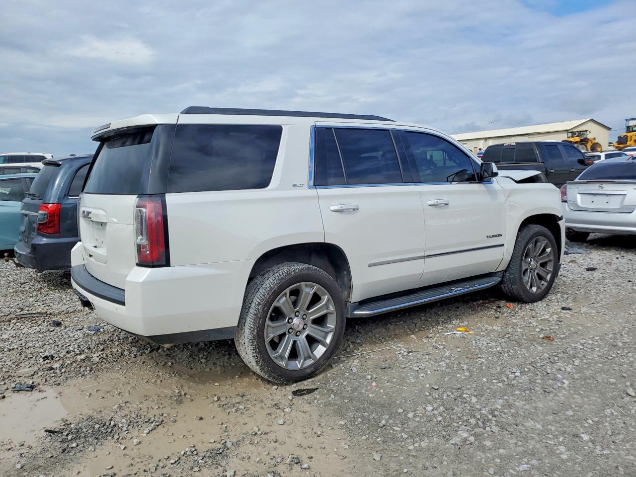 2018 GMC YUKON